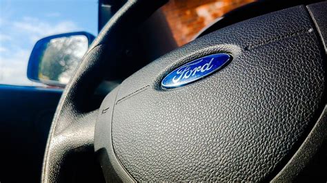 Assicurazione ford - Ford Credit è un marchio della Ford Motor Company, che opera in Italia dal 1963 offrendo le migliori soluzioni finanziarie ed assicurative a tutti i clienti Ford. Per noi della Ford, il cliente è sempre il nostro punto di riferimento e per questo facciamo del nostro meglio affinché il nostro servizio sia all’altezza delle aspettative.